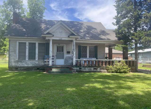 Property at 105 Nathan St, Marshall, TX 75670, 2 beds, 1 bath