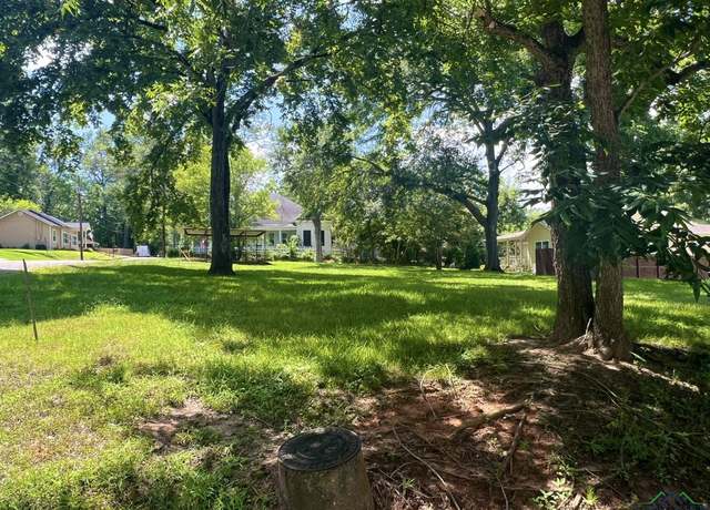 Property at 503 E Baker St, Jefferson, TX 75657