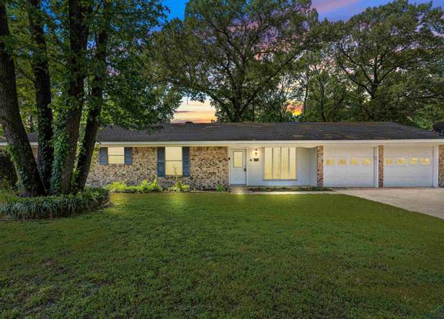 Property at 202 Vinewood Ln, Longview, TX 75604, 4 beds, 3 baths