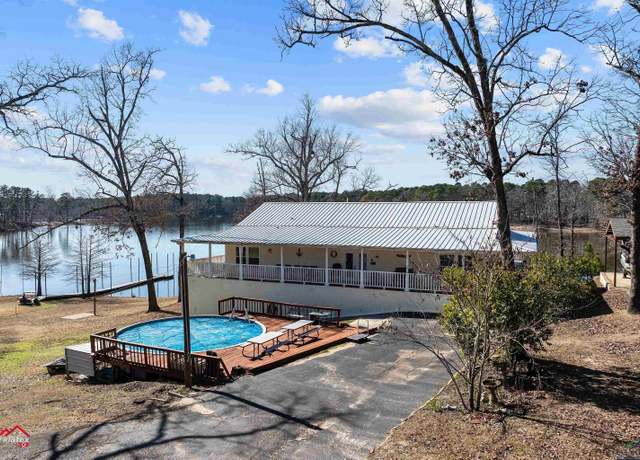 Property at 151 Morse Ln, Jefferson, TX 75657, 5 beds, 5.5 baths
