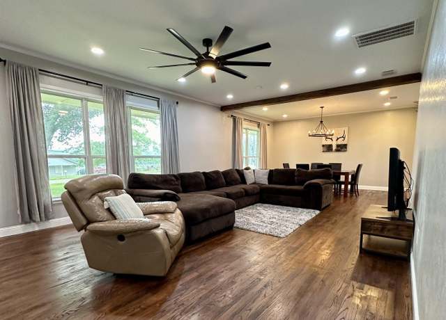 Property at 812 E First St, Hughes Springs, TX 75656, 3 beds, 2.5 baths