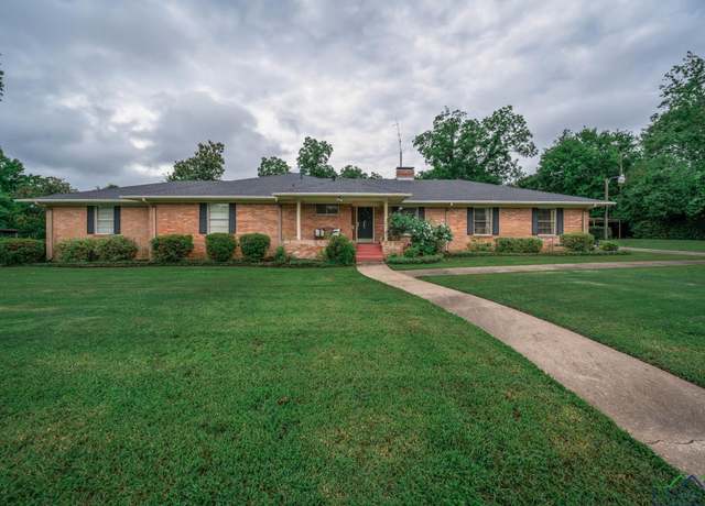 Property at 604 Woodcrest Ln, Longview, TX 75601, 4 beds, 3.5 baths