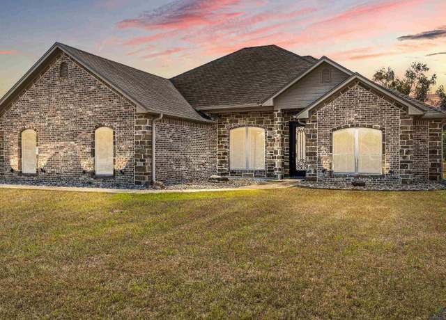 Property at 142 Collins Rd, Hallsville, TX 75650, 4 beds, 3.5 baths