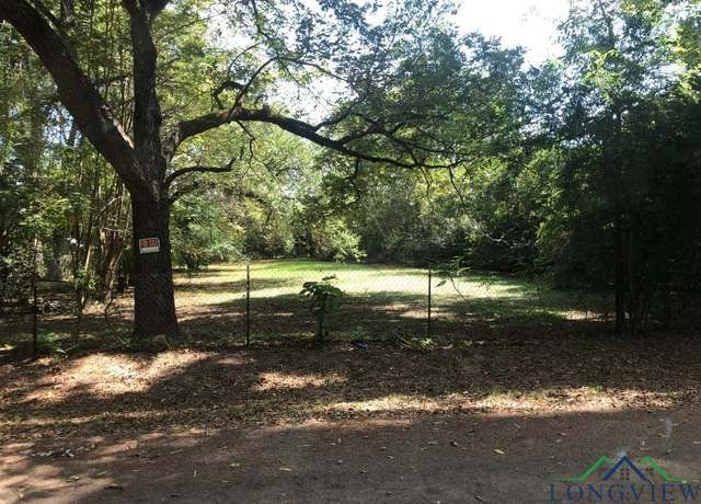 Property at 302 S Lane Wells Dr, Longview, TX 75604