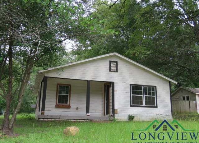 Property at 608 S Montgomery St, Gilmer, TX 75644, 2 beds, 1 bath