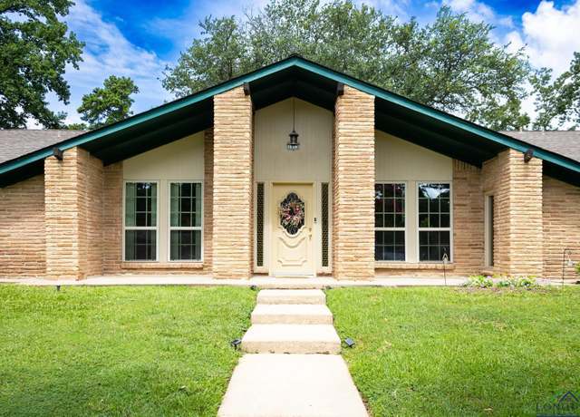 Property at 1913 N Tenth, Longview, TX 75601, 4 beds, 3 baths
