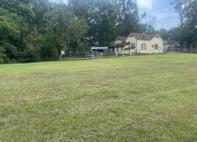 Property at 704 N Grove, Marshall, TX 75672