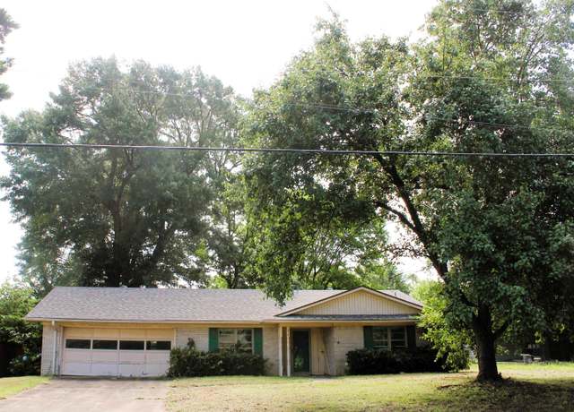 Property at 1414 Dartmouth St, Longview, TX 75601, 2 baths