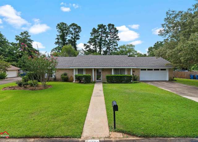 Property at 2902 Regent St, Kilgore, TX 75662, 3 beds, 2 baths