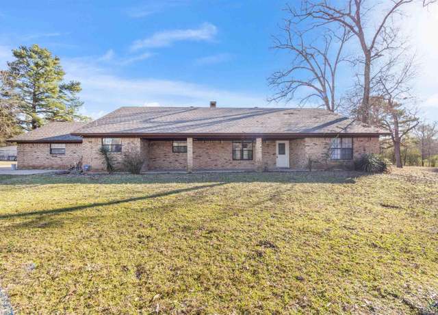 Property at 5026 E Country Club Rd, Longview, TX 75602, 3 beds, 3 baths