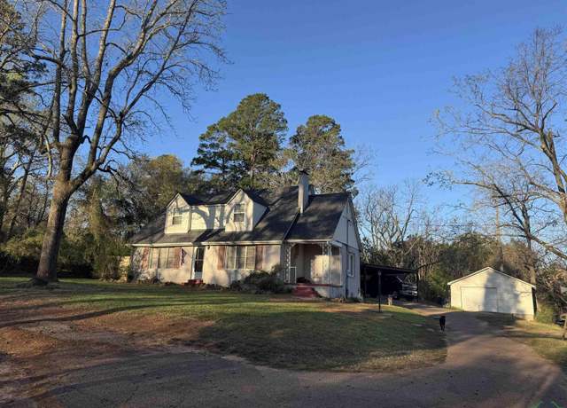Property at 1705 Longview Dr, Henderson, TX 75652, 4 beds, 2 baths