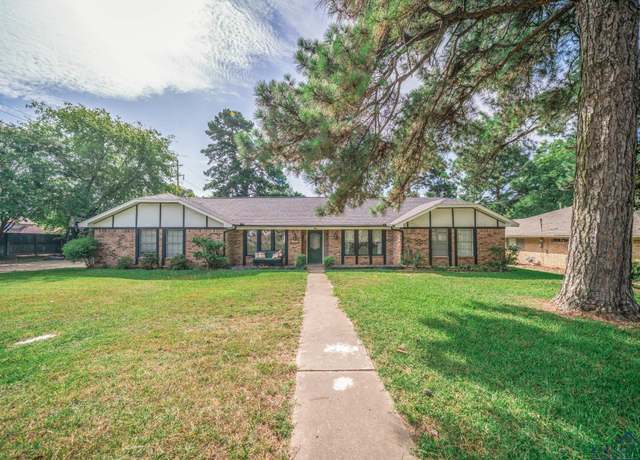 Property at 1614 Glenrose St, Longview, TX 75604, 4 beds, 2 baths