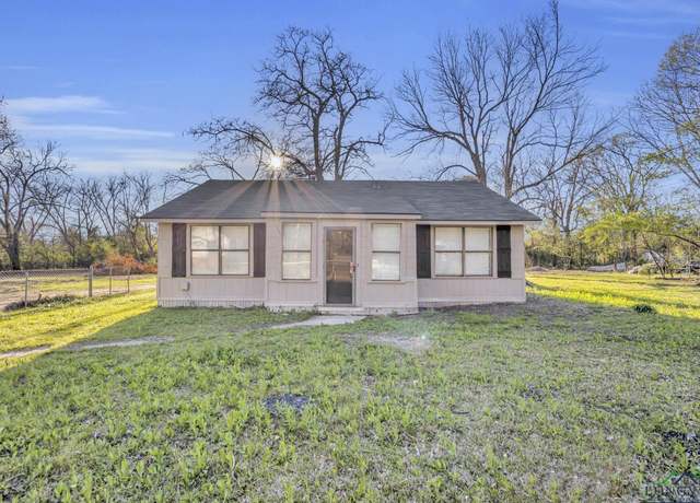Property at 1005 N Rodeo St, Longview, TX 75647, 3 beds, 1 bath