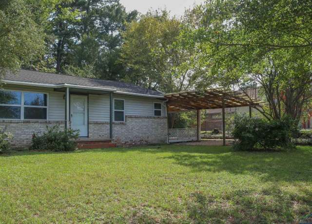 Property at 800 Memphis St, Longview, TX 75604, 2 beds, 2 baths