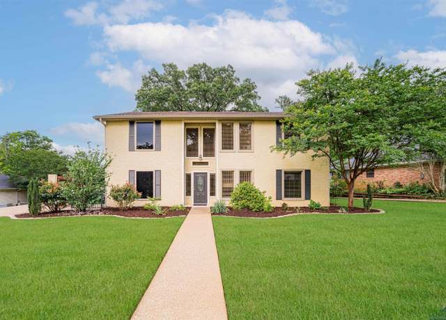 Property at 1822 Northwood Ct, Longview, TX 75604, 4 beds, 3 baths