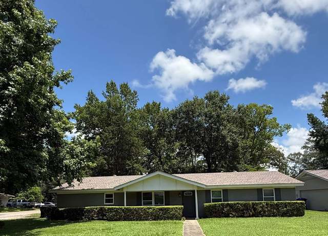Property at 201 Shamrock Dr, Longview, TX 75604, 3 beds, 2 baths