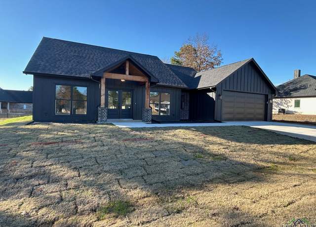 Property at 114 Queens Ct, Marshall, TX 75672, 3 beds, 2 baths