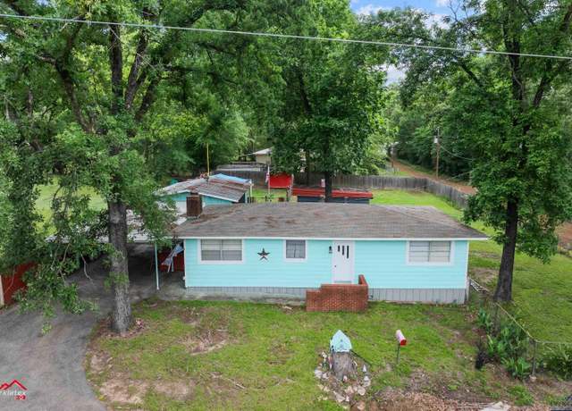 Property at 205 Atlanta St, Avinger, TX 75630, 2 beds, 1.5 baths