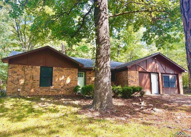 Property at 204 Cedarcrest Dr, Marshall, TX 75672, 4 beds, 2 baths