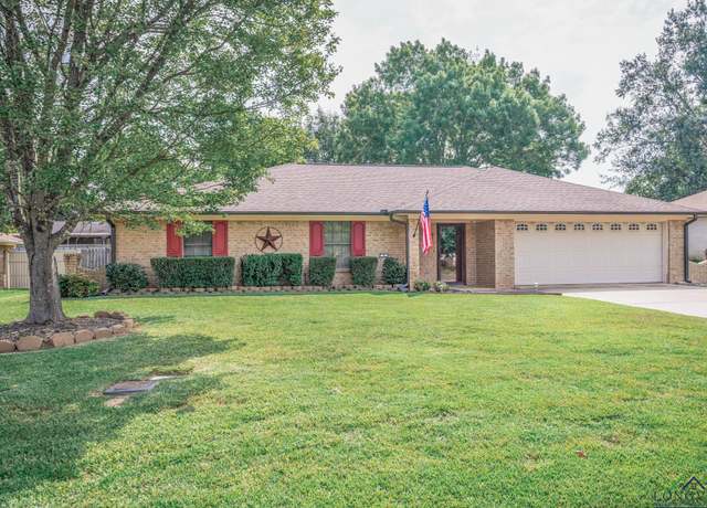 Property at 2 Lookout Ct, Longview, TX 75605, 3 beds, 2 baths
