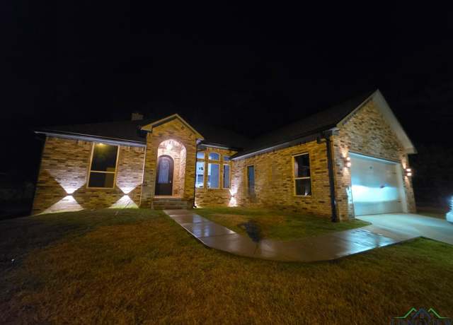 Property at 105 Maxine Dr, Mineola, TX 75773, 3 beds, 2 baths