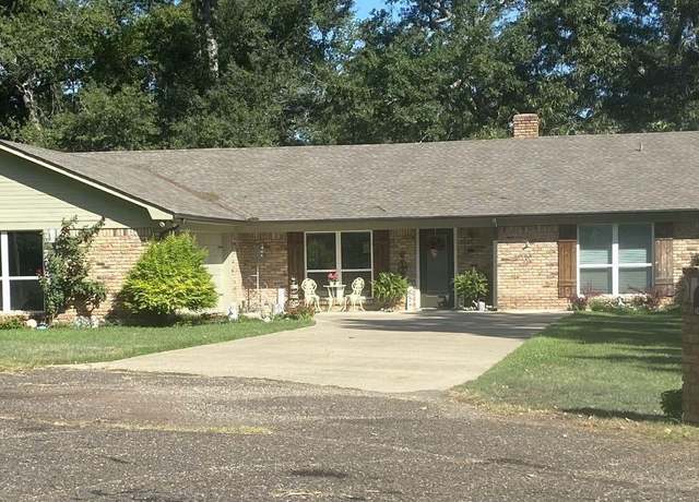 Property at 24153 Bogey Ln, Gladewater, TX 75647, 3 beds, 2 baths