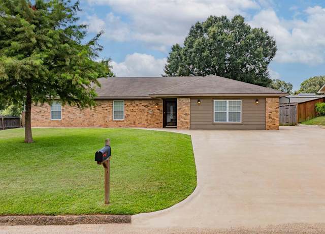 Property at 310 Ferndale St, White Oak, TX 75693, 4 beds, 2 baths
