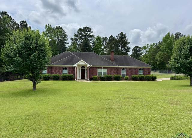 Property at 3687 Cr 194d, Kilgore, TX 75662, 3 beds, 2 baths