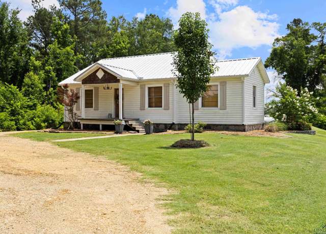 Property at 1020 Mustang Rd, Gilmer, TX 75645, 3 beds, 1 bath