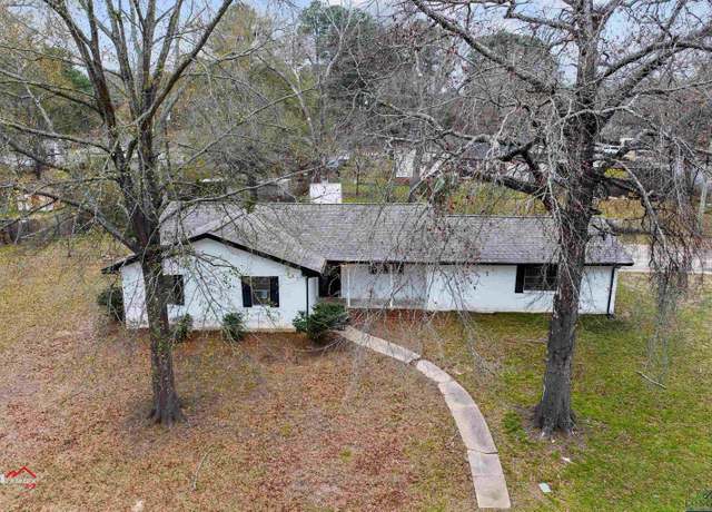 Property at 609 Beverly Dr, Carthage, TX 75683, 3 beds, 2 baths