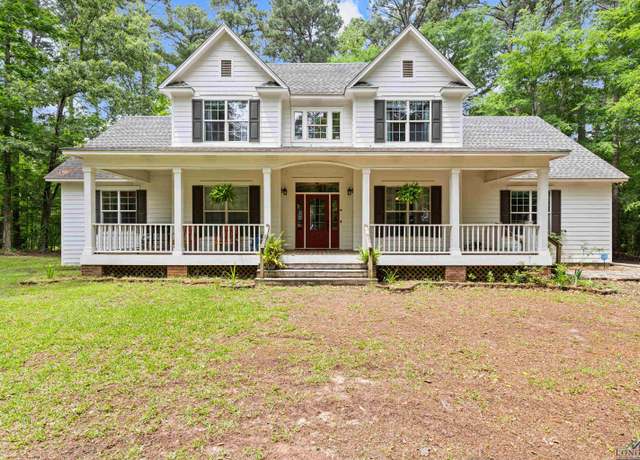Property at 135 Wagon Wheel Rd, Kilgore, TX 75662, 4 beds, 3 baths