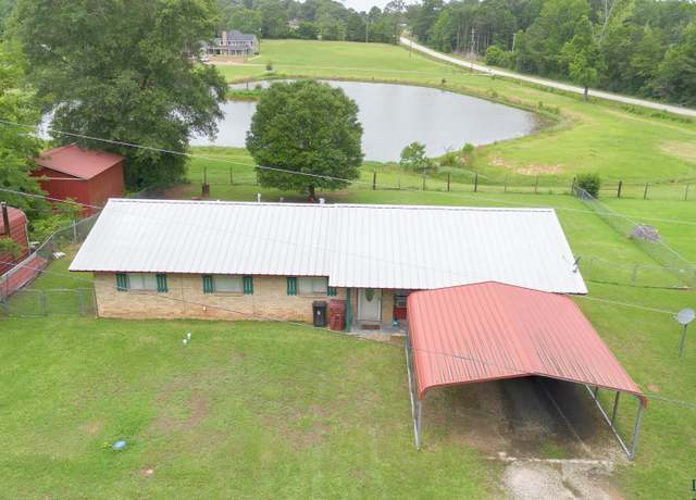 Property at 615 Circle Dr, Hallsville, TX 75650, 3 beds, 3 baths