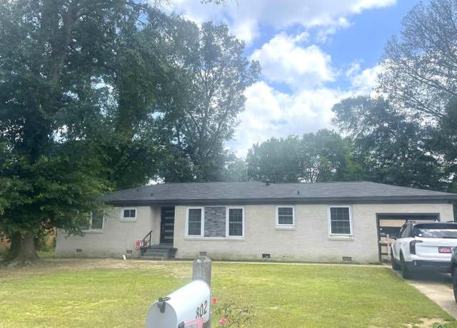 Property at 802 Pamela Dr, Marshall, TX 75672, 4 beds, 1 bath