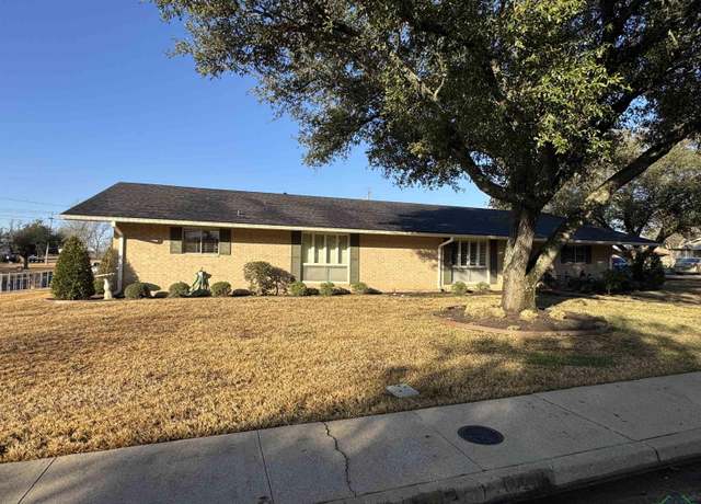 Property at 1300 Briarwood Trl, Henderson, TX 75652
