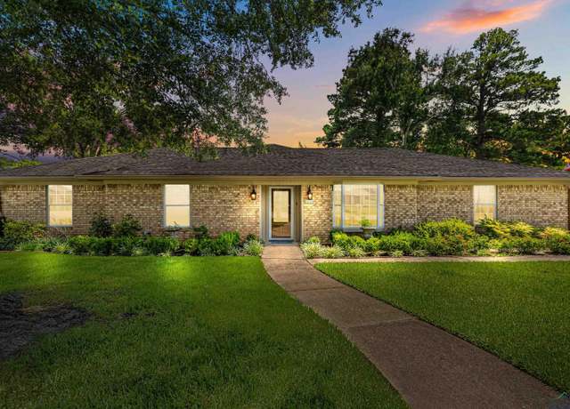 Property at 1617 Cindy Lou Ave, Henderson, TX 75654, 3 beds, 3 baths