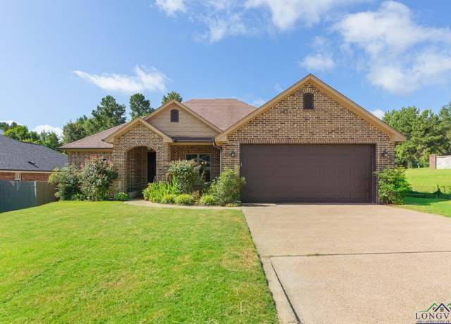Property at 702 Bluebonnet Ln, Marshall, TX 75672, 3 beds, 2 baths