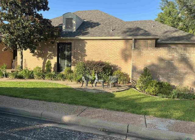 Property at 2206 Robbinwood Ln, Longview, TX 75601, 3 beds, 2 baths