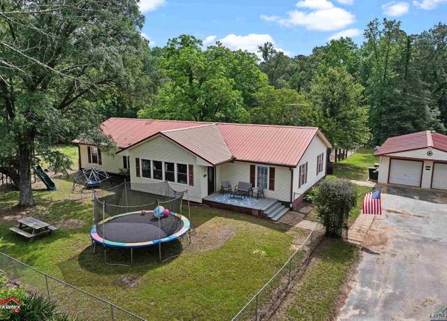 Property at 250 Sand Country Rd, Jefferson, TX 75657, 3 beds, 3 baths