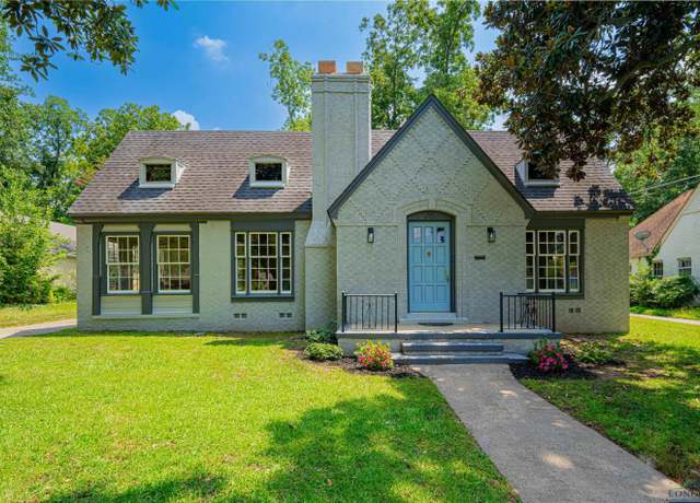 Property at 35 Covington Dr, Longview, TX 75602, 3 beds, 2 baths