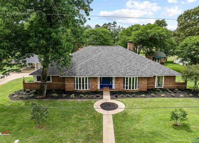 Property at 102 Rambling Rd, Carthage, TX 75633, 3 beds, 2.5 baths