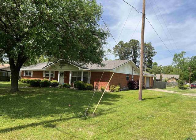Property at 409 E Whelan St, Jefferson, TX 75657, 3 beds, 2 baths