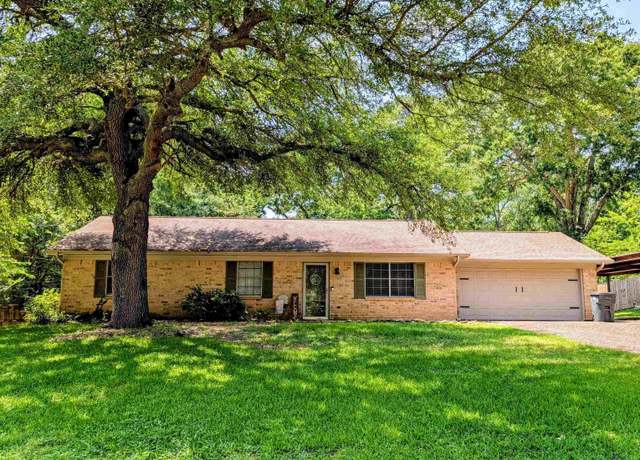 Property at 2767 Matt Dr, Longview, TX 75605, 3 beds, 2 baths