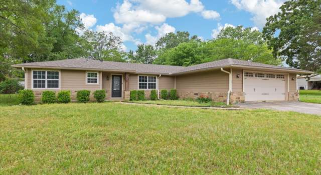 Photo of 102 E Cedar St, Hallsville, TX 75650