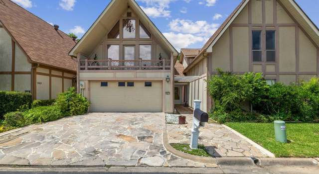 Photo of 1011 Towne Lake Dr, Longview, TX 75601