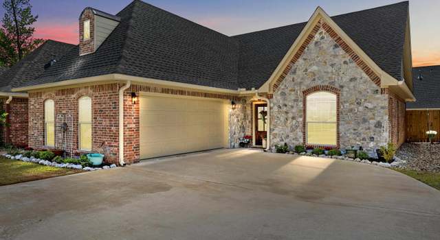 Photo of 1203 Cobblestone Ct, Carthage, TX 75633