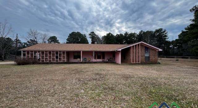 Photo of 407 Country Club Rd, Hallsville, TX 75650