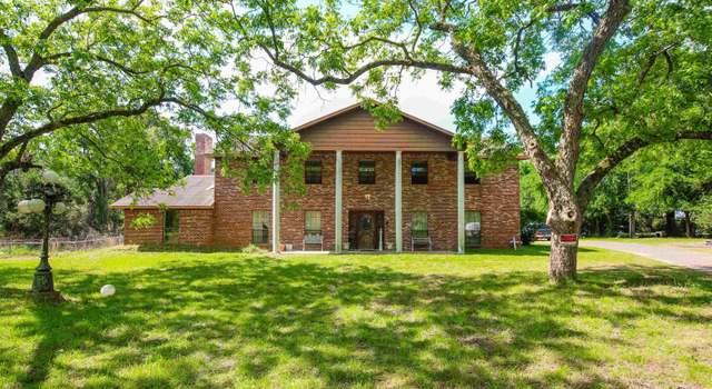 Photo of 1006 Quitman St, Pittsburg, TX 75686