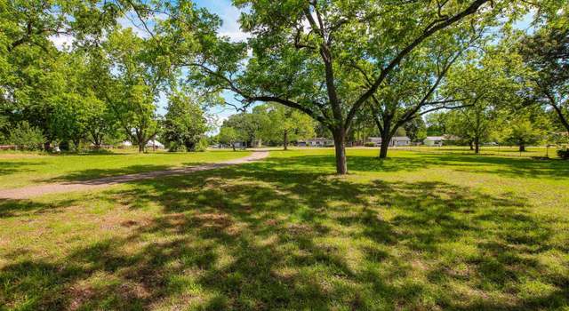 Photo of 1006 Quitman St, Pittsburg, TX 75686