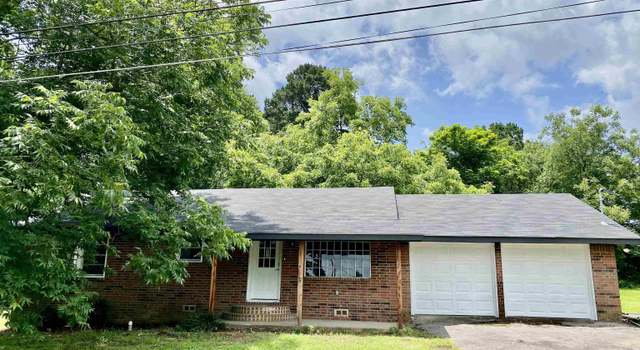 Photo of 300 E Peak St, Daingerfield, TX 75638