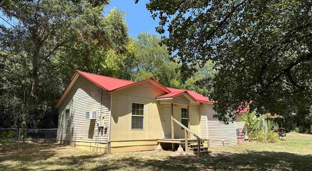 Photo of 1005 Pine St, Daingerfield, TX 75638